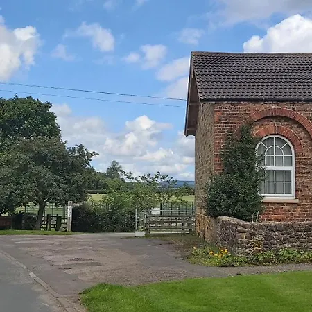 Willow 4 Bed, Cosy Stopover, Dogs Welcome Semesterbostad