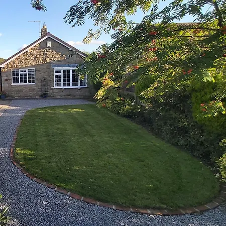 Willow 4 Bed, Cosy Stopover, Dogs Welcome