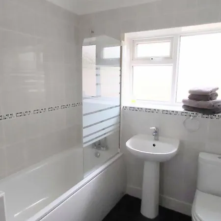 Willow 4 Bed, Cosy Stopover, Dogs Welcome 펜션