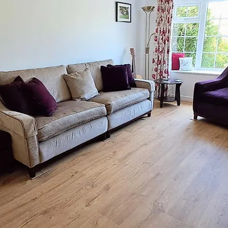Willow 4 Bed, Cosy Stopover, Dogs Welcome Сasa de vacaciones *